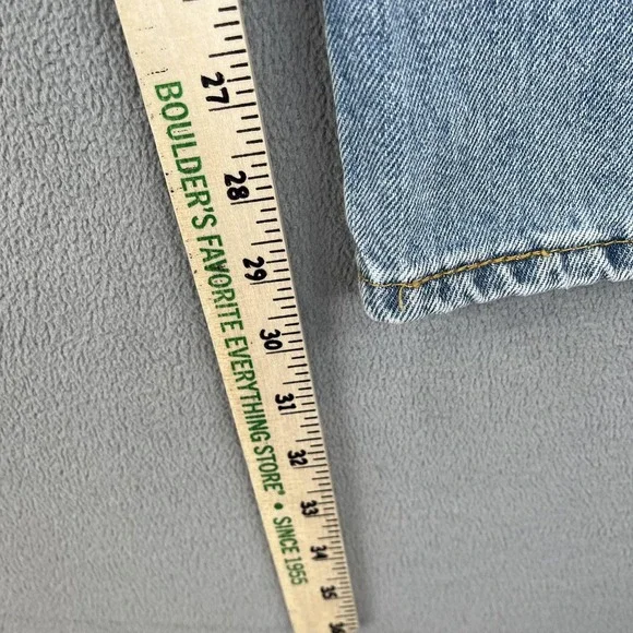VTG Levis 505 Jeans Mens 36x30 Straight Fit Classic Denim Medium Wash - Picture 9 of 11